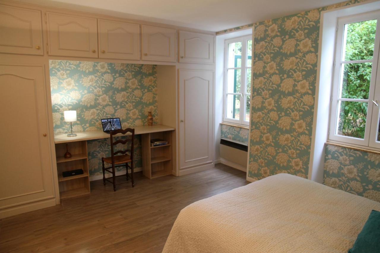 La Maison Et Son Jardin Sur Le Canal De Bourgogne Ravieres ภายนอก รูปภาพ
