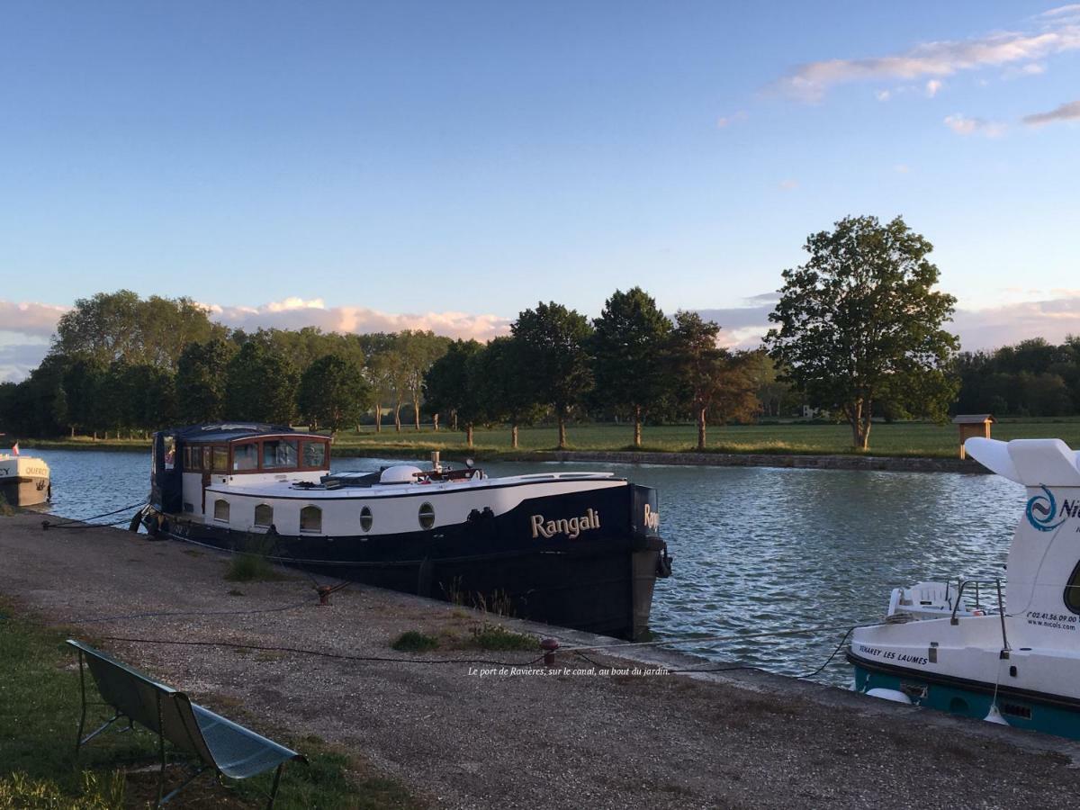 La Maison Et Son Jardin Sur Le Canal De Bourgogne Ravieres ภายนอก รูปภาพ